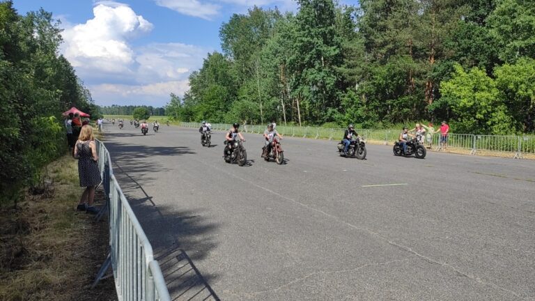 Různé – 2023-06 Hotrod Dragstrip Contest vol.11