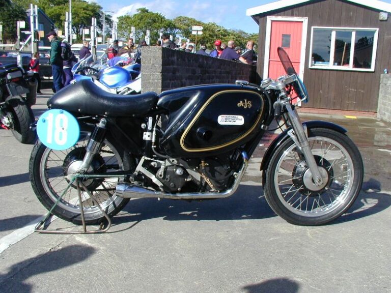 Různé – 2002 TT Isle of Man
