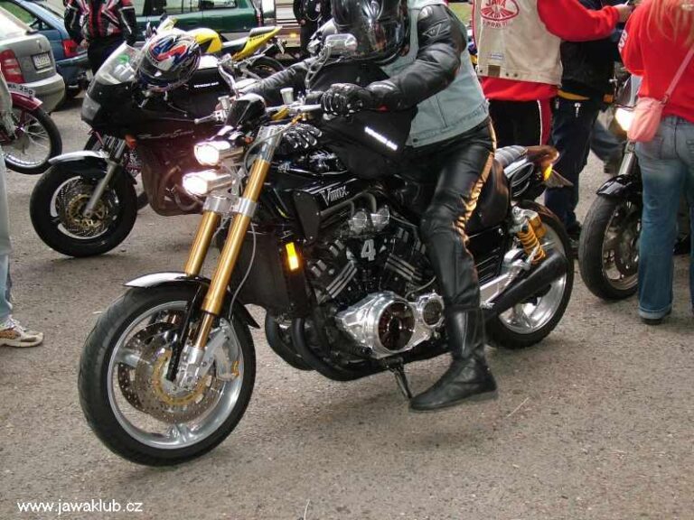 Srazy JAWÁČ – Zajímavé motorky
