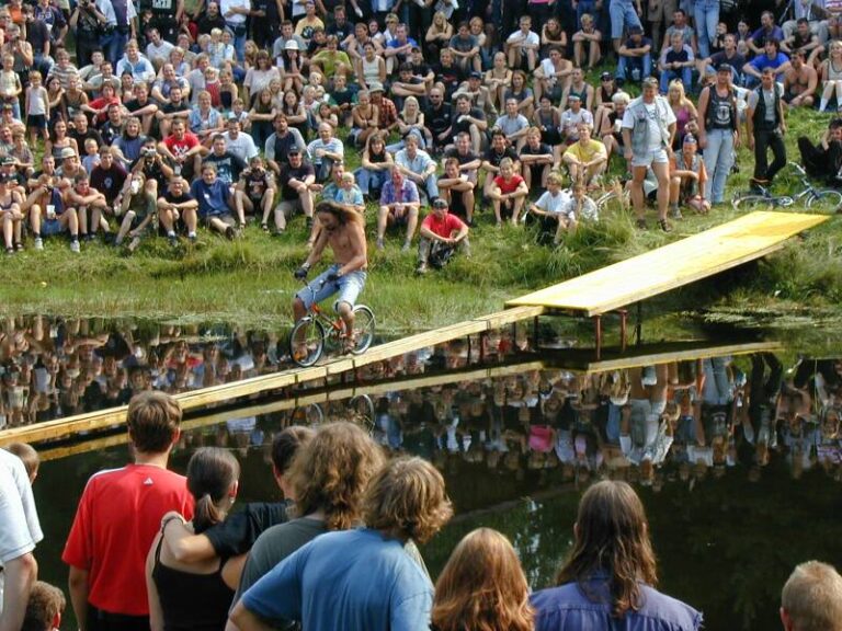 Srazy JAWÁČ – GALERIE č.2 autor Jirka Bašný