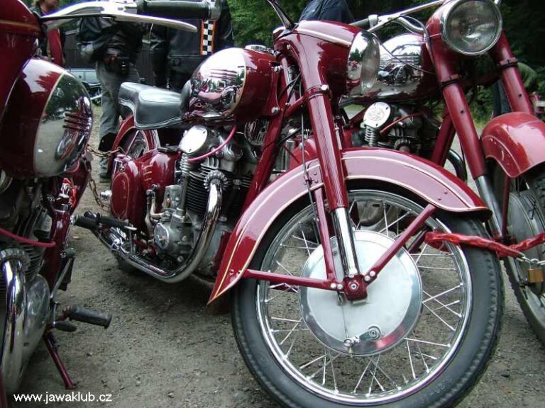 Srazy JAWÁČ – Zajímavé motorky