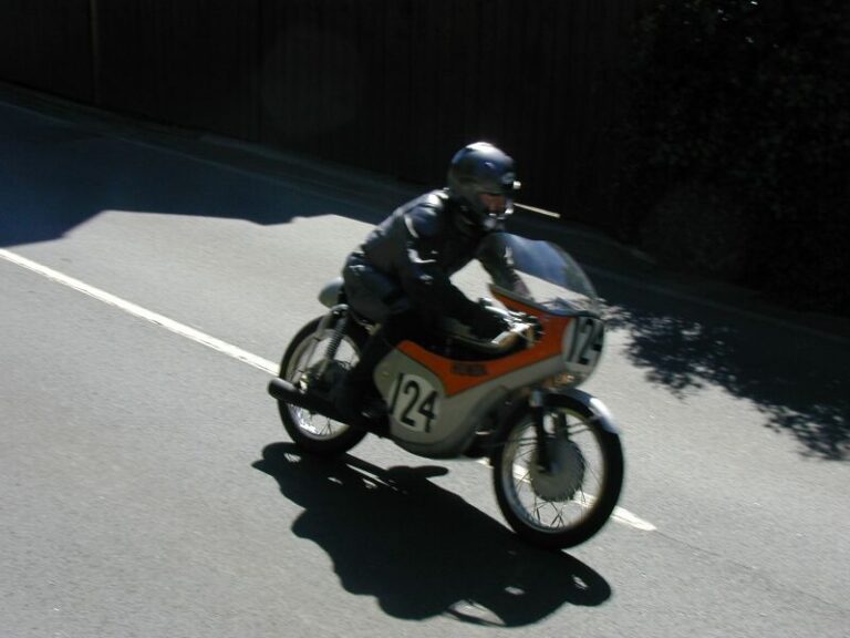 Různé – 2002 TT Isle of Man
