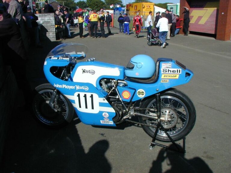 Různé – 2002 TT Isle of Man