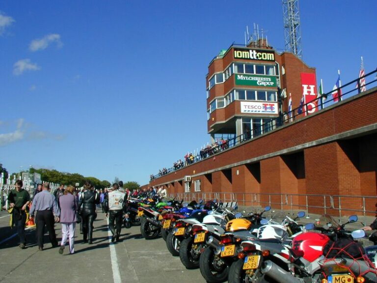 Různé – 2002 TT Isle of Man