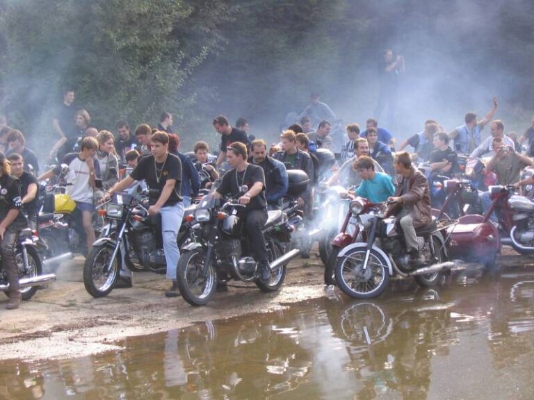 Srazy JAWÁČ – Foto všech Jaw