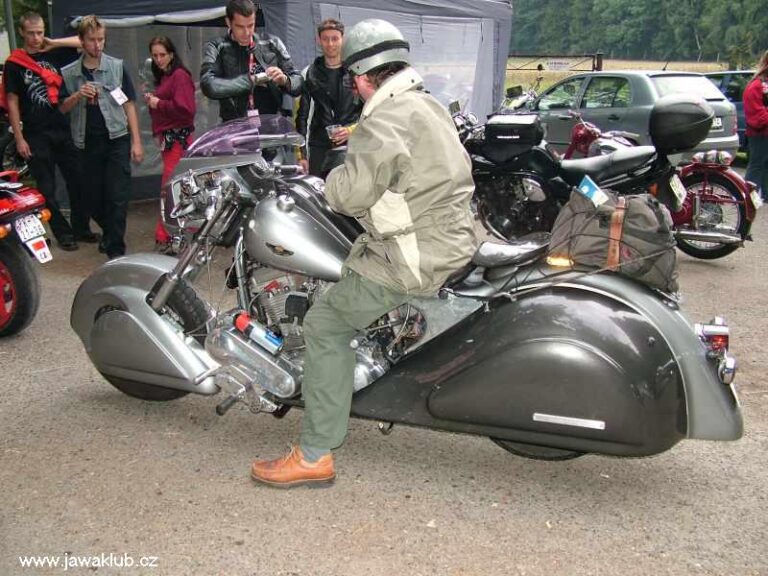Srazy JAWÁČ – Zajímavé motorky
